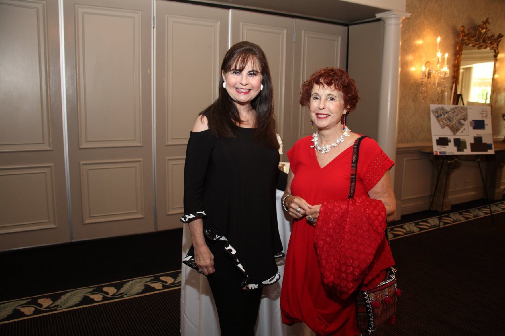 Shelly Marglous, Lisa Mechele